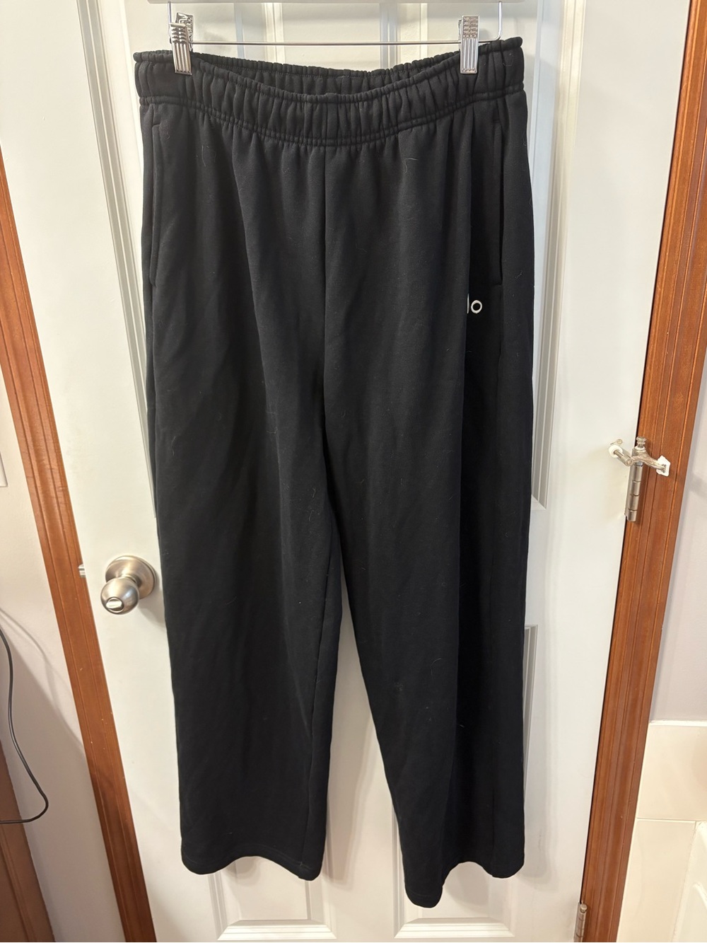 ALO Accolade Straight Leg sweatpants